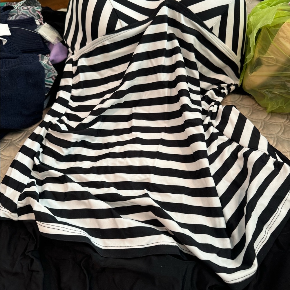 New Directions Black and White Bathing Suit with Skirted bottom NWT size Medium